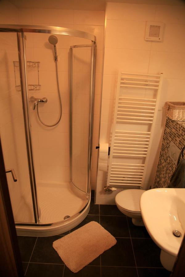 Apartment Vila Aston Vel'ka Lomnica Luaran gambar